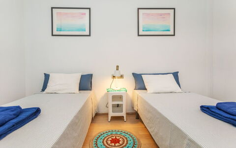 Matilde: Møbel, Stol, Indretning, Bord, Værelse, Bejdse, Altan, Loft, Eco Hotel, Hårdttræ
