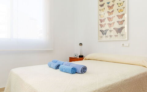 Sagredo: Møbel, Stol, Indretning, Bord, Værelse, Bejdse, Altan, Loft, Eco Hotel, Hårdttræ