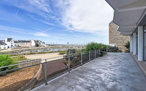 Sombreuil: Beton, Walkway, Hegn, Altan, Dagslys
