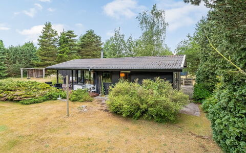 Siggi - 400M from the Sea: Busk, Hus, Tag, Hjem, Sommerhus, Land Lot, Bunddække, Have, Stuehus