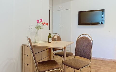Harrachovka: Boligområde, Lejlighed, Estate, Udvej, Mansion, Altan, Villa, Svømmepøl
