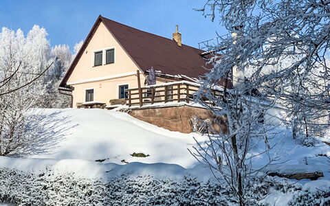Babí: Boligområde, Lejlighed, Estate, Udvej, Mansion, Altan, Villa, Svømmepøl