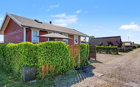 Evdokija - 50M from the Sea: Himmel, Bygning, Vindue, Hus, Tag, Boligområde, Hjem, Sommerhus, Landdistrikt, Land Lot