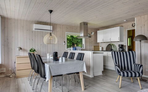 Jovana - 500M from the Sea: Boligområde, Lejlighed, Estate, Udvej, Mansion, Altan, Villa, Svømmepøl