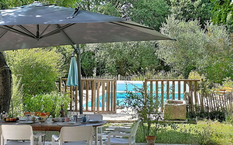 Villa Piscine - Aigues-Vives: Boligområde, Lejlighed, Estate, Udvej, Mansion, Altan, Villa, Svømmepøl
