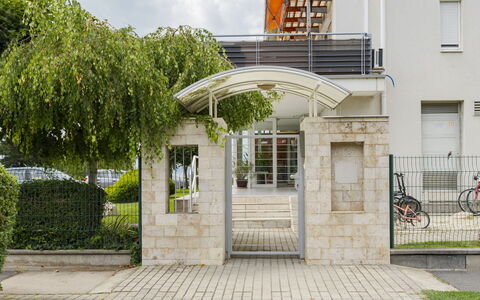 Patti 2: Boligområde, Lejlighed, Estate, Udvej, Mansion, Altan, Villa, Svømmepøl