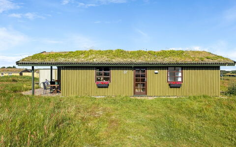 Satu - 1.5Km from the Sea: Græs, Græs-, Økoregion, Landskab, Almindeligt, Land Lot, Landdistrikt, Tag, Sommerhus, Prærie