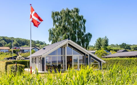 Amma - 15M from the Sea: Lejlighed, Arkitektur, Boligområde, Ejerlejlighed, Kompositmateriale, Urban Design, Altan, Blandet Brug, Skygge