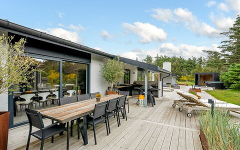 Nitis - 300M to the Fjord: Hjem, Land Lot, Møbel, Skygge, Stol, Udendørs Møbler, Have, Estate, Landscaping, Udendørs Bord