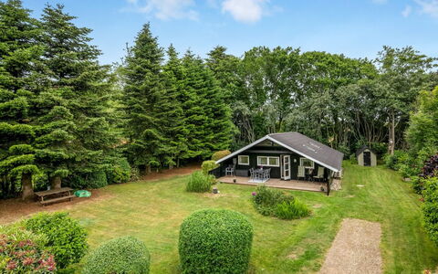 Hege - 1Km to the Fjord: Hus, Hjem, Busk, Tag, Sommerhus, Have, Estate, Lawn, Stuehus, Landscaping