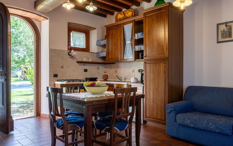 Il Cipresso, Casa Lucia, Cortona: Møbel, Træ, Indretning, Gulvbelægning, Køkken, Køkken & Spisebord, Værelse, Cabinetry, Hjem, Countertop