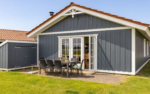 Askatla - 50M to the Fjord: Sommerhus, Sidespor, Garden Bygninger, Estate, Skur, Veranda, Gård, Lawn, Landscaping, Stuehus