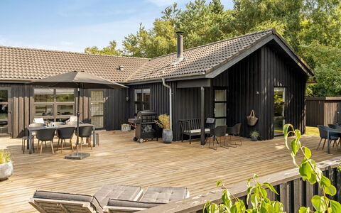 Ozrenka - from the Sea: Tag, Sommerhus, Hus, Hjem, Sidespor, Estate, Garden Bygninger, Veranda, Gård, Stuehus