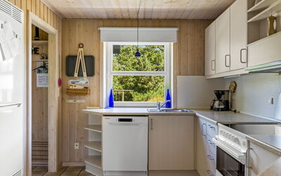 Oke - 1.2Km from the Sea