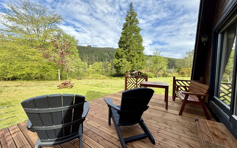 Loch Oich View (Lodge 6): Møbel, Køkken & Spisebord, Stol, Etage, Hav, Altan, Ocean, Udvej, Eco Hotel, Spisestue