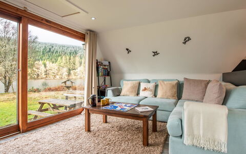 Loch Oich View (Lodge 6): Møbel, Køkken & Spisebord, Stol, Etage, Hav, Altan, Ocean, Udvej, Eco Hotel, Spisestue
