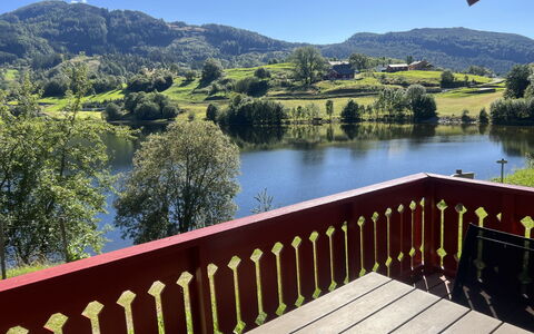 Vasselbu: Møbel, Køkken & Spisebord, Stol, Etage, Hav, Altan, Ocean, Udvej, Eco Hotel, Spisestue