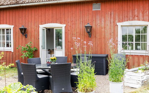 Onsjö: Møbel, Køkken & Spisebord, Stol, Etage, Hav, Altan, Ocean, Udvej, Eco Hotel, Spisestue