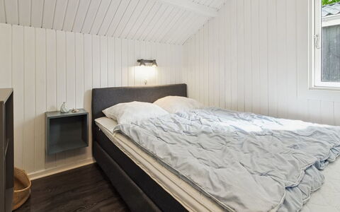Maini - 30Km from the Sea: Soveværelse, Træ, Seng, Sengetøj, Gulvbelægning, Sengetøj, Loft, Etage, Indretning, Bed Frame