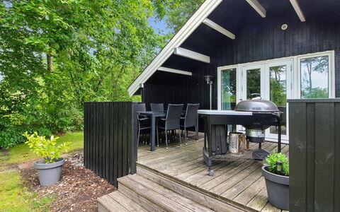 Maini - 30Km from the Sea: Træ, Hårdttræ, Planke, Sommerhus, Dæk, Skygge, Have, Bejdse, Veranda, Garden Bygninger