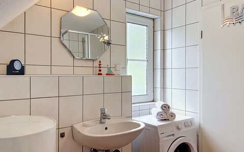 Hohe Kiefern: Sanitærarmatur, Indretning, Gulvbelægning, Etage, Badeværelse, Håndvask, Tap, Vvs, Loft, Badeværelsesvask