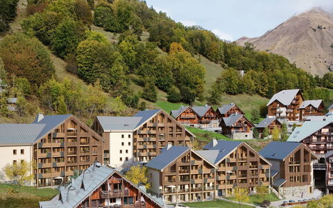 Vaujany 125: Familie Bil, Lejlighed, Luksus Køretøj, Stor Mellemklassebil, Parkering, Sedan, Kompakt Bil, Bybil