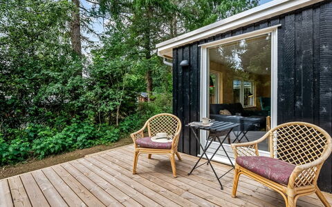 Hejne - 600M from the Sea: Træ, Stol, Hårdttræ, Sommerhus, Planke, Veranda, Dæk, Bejdse, Garden Bygninger, Udendørs Møbler