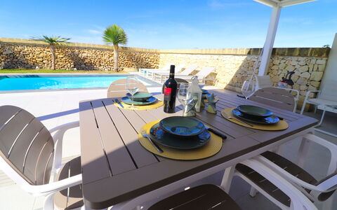 Villa Ginevra Luxury Otranto: Møbel, Udendørs Møbler, Svømmepøl, Stol, Udvej, Udendørs Bord, Skygge, Eco Hotel, Gårdhave, Hotel