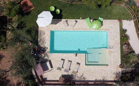 Il Paradiso tra Gli Ulivi: Svømmepøl, Udvej, Fritid, Udendørs Møbler, Kompositmateriale, Eco Hotel, Stol, Paraply, Thermae, Skygge