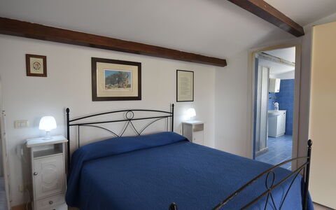 Le Vele della Contea: Møbel, Indretning, Seng, Gulvbelægning, Soveværelse, Etage, Værelse, Loft, Billedramme, Bed Frame