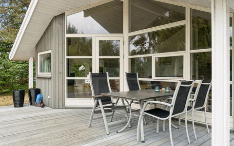 Veljan - 300M from the Sea: Hus, Tag, Hjem, Sommerhus, Busk, Bunddække, Estate, Stuehus, Sidespor, Garden Bygninger