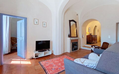Casa Memmi Mouriès: Møbel, Indretning, Gulvbelægning, Etage, Loft, Værelse, Belysning, Stol, Stue, Couch