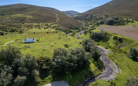 Strathnoon: Bjergrige Landskabsformer, Naturlige Landskab, Bakke, Highland, Græs-, Landskab, Plantesamfund, Faldt, Terræn, Dal