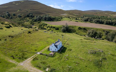 Strathnoon: Græs, Græs-, Highland, Landdistrikt, Bakke, Landskab, Økoregion, Almindeligt, Land Lot, Pasture