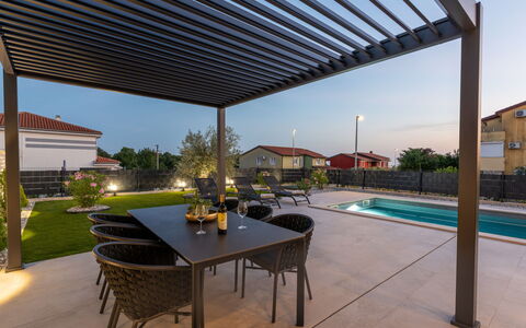 Villa Angelus: Lejlighed, Ejerlejlighed, Blandet Brug, Hotel, Altan