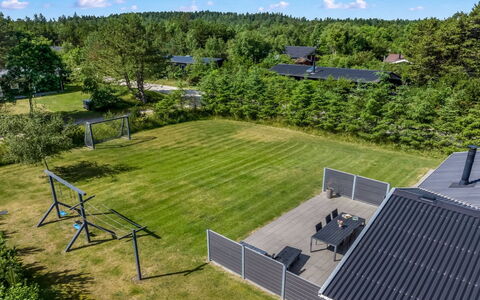 Esalina - 800M from the Sea: Land Lot, Have, Lawn, Landscaping, Skygge, Gård, Backyard, Parkere, Garden Bygninger, Hegn