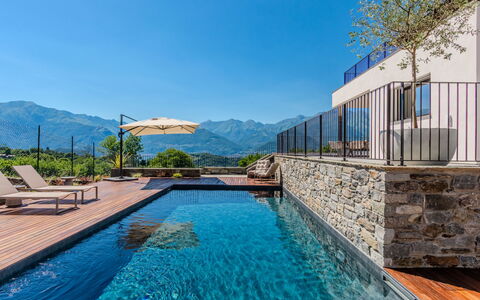 Aura: Bjergrige Landskabsformer, Bjerg, Svømmepøl, Bakke, Bjergkæde, Kam, Alps, Hill Station, Eco Hotel, Dal