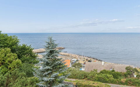 Görel - 250M from the Sea: Himmel, Blå, Daytime, Horisont, Hav, Coastal Og Oceaniske Landskabsformer, Kyst, Ocean, Sky, Tropics