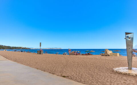 Cannes: Blå, Himmel, Strand, Horisont, Sommer, Kyst, Hav, Sand, Coastal Og Oceaniske Landskabsformer, Kyst
