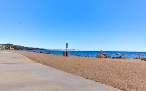 Cannes: Blå, Strand, Naturligt Miljø, Horisont, Sommer, Kyst, Sand, Hav, Coastal Og Oceaniske Landskabsformer, Kyst