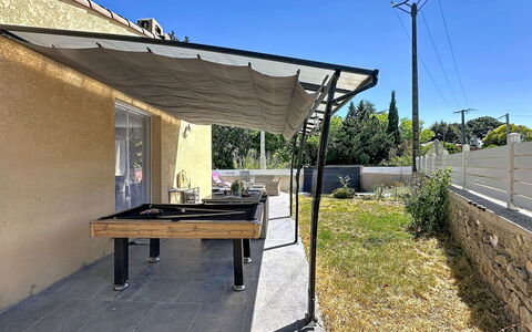 Villa des Amoureux: Skygge, Markise, Baldakin, Udendørs Struktur, Metal, Pergola, Udendørs Møbler, Gårdhave