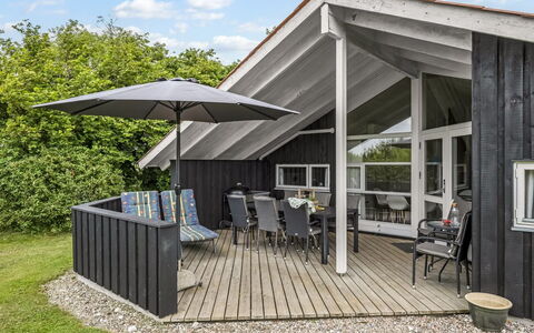 Ljubinko - 300M from the Sea: Træ, Hjem, Tag, Veranda, Sommerhus, Dør, Sidespor, Hårdttræ, Planke, Dæk