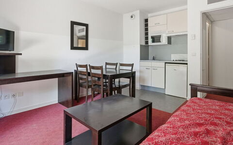 Virginia: Etage, Gulvbelægning, Indretning, Værelse, Lejlighed, Loft, Møbel, Seng, Design