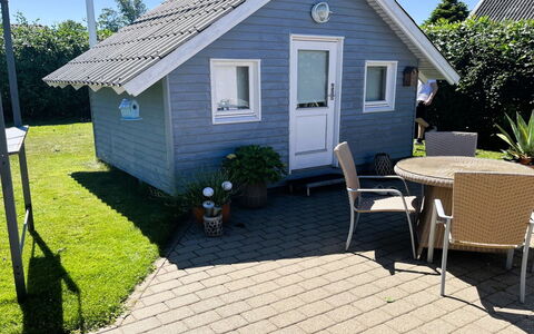 Rosalie - 150M from the Sea: Blå, Boligområde, Lejlighed, Ejerlejlighed, Udvej, Altan, Estate, Lawn, Svømmepøl, Hotel