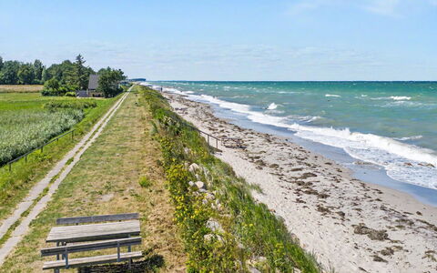 Rosalie - 150M from the Sea: Blå, Vand, Krop Af Vand, Naturligt Miljø, Kyst, Coastal Og Oceaniske Landskabsformer, Hav, Horisont, Strand, Kyst