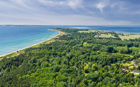 Solfrid - 230M from the Sea: Blå, Boligområde, Lejlighed, Ejerlejlighed, Udvej, Altan, Estate, Lawn, Svømmepøl, Hotel