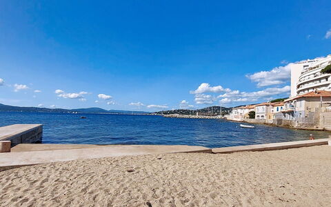 Le Grand Hotel: Horisont, Kyst, Coastal Og Oceaniske Landskabsformer, Bakke, Hav, Strand, Kyst, Ocean, Bugt, Ferie