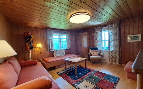 Grafenast: Indretning, Loft, Gulvbelægning, Etage, Værelse, Bejdse, Hårdttræ, Billedramme, Trægulve, Stue