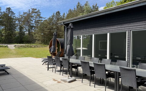 Adisl - 800M from the Sea: Møbel, Udendørs Møbler, Stol, Udendørs Bord, Skygge, Gård, Gårdhave, Køkken & Spisebord, Hårdttræ, Restaurant