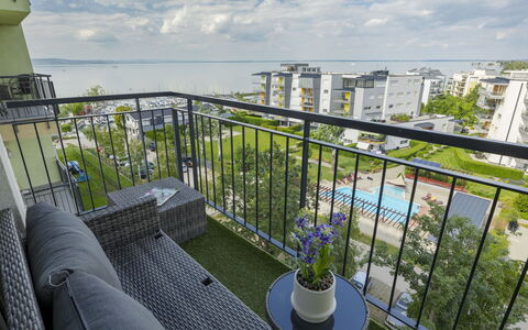 Silver: Lejlighed, Boligområde, Urban Design, Ejerlejlighed, Altan, Udvej, Skygge, Hotel, Ferieby
